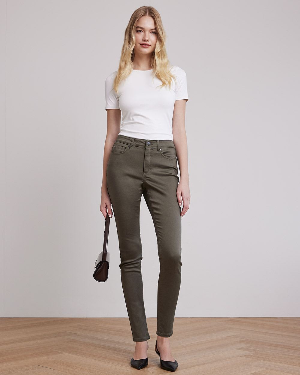 Solid Mid-Rise Natalie Jegging - 28"