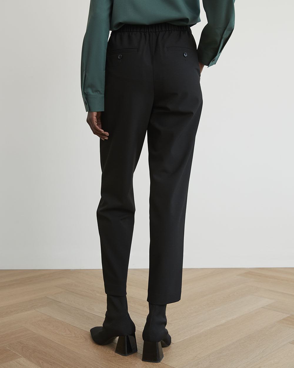 Mid-Rise Twill Jogger Pant