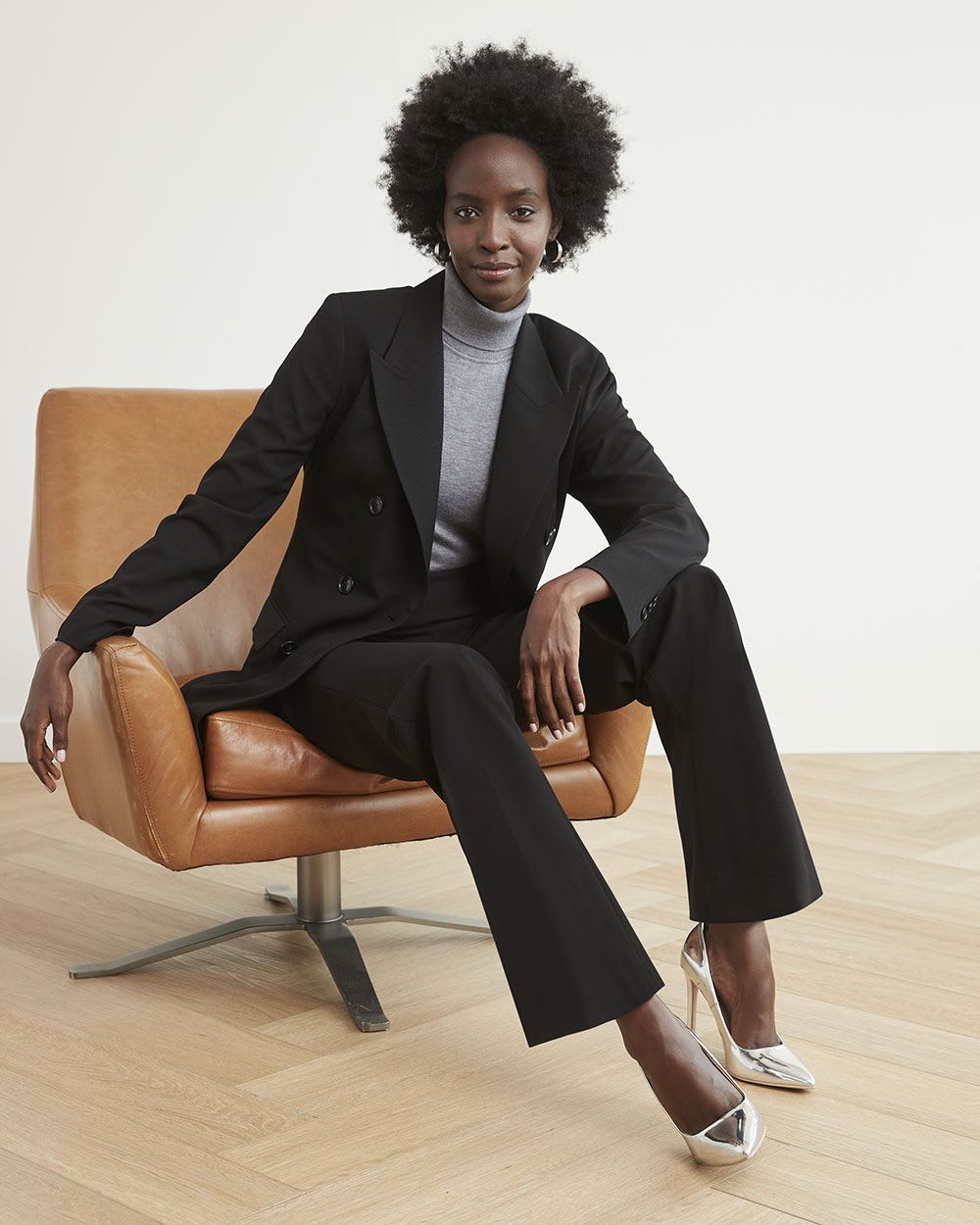 Flare-Leg Mid-Rise Crop Black Pant