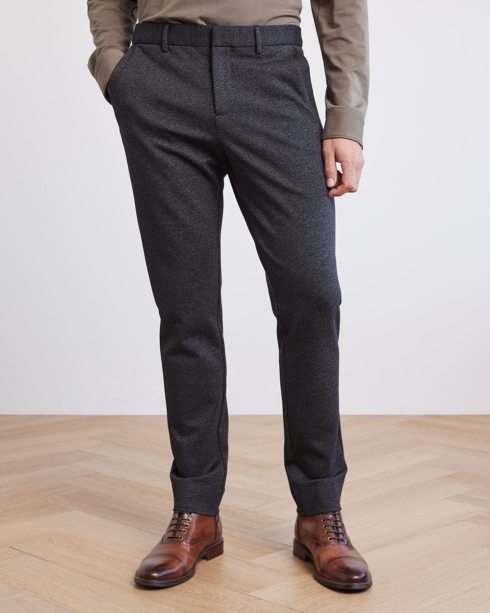 Slim-Fit Dark Grey Knit City Pant