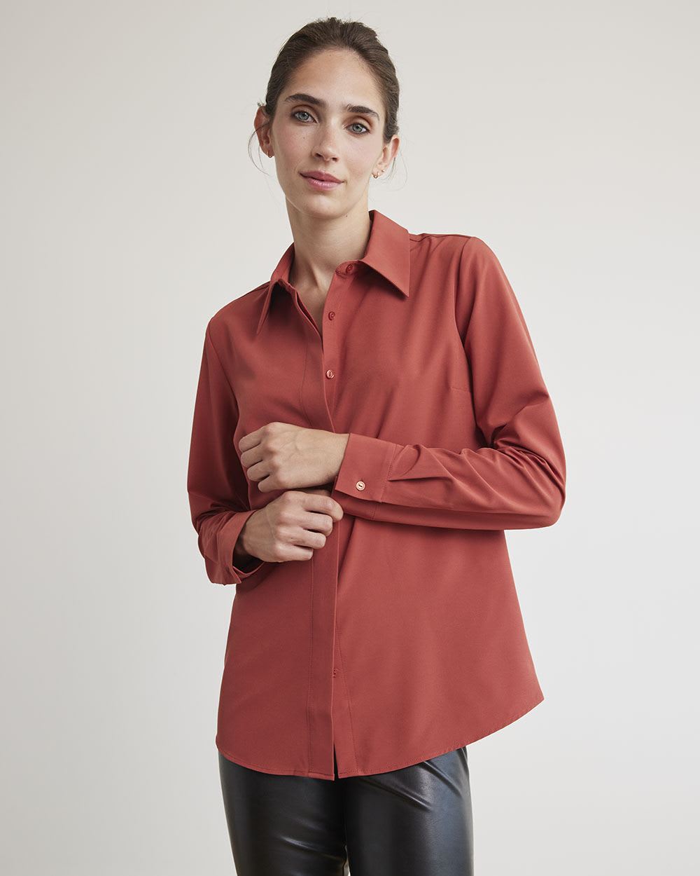 Long-Sleeve Buttoned-Down Easy-Care Blouse