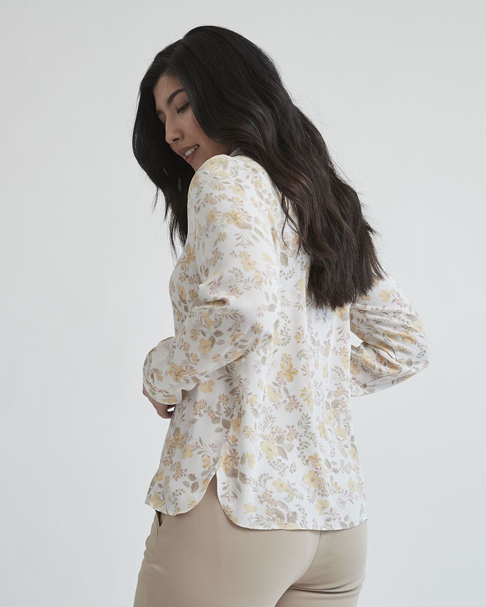 Twist Twill Buttondown Long Sleeve Blouse