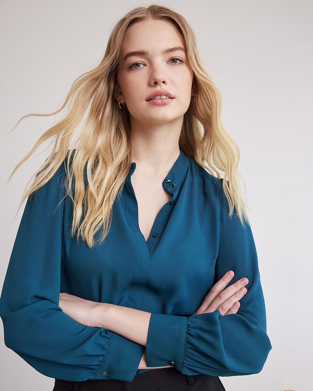 Long-Sleeve Buttoned-Down Silky Crepe Blouse