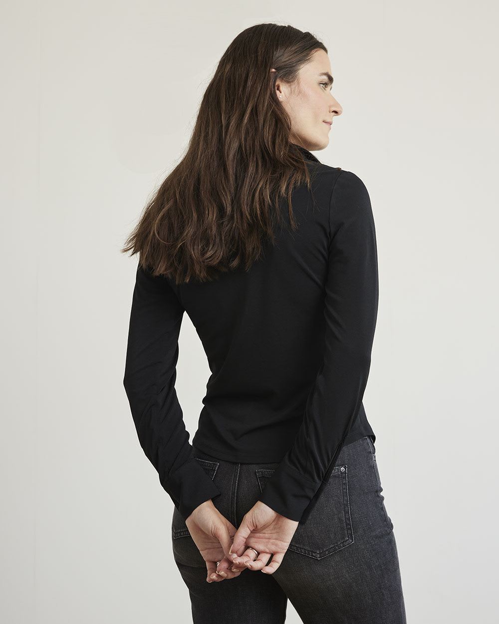 Long-Sleeve Buttoned-Down Knit Shirt