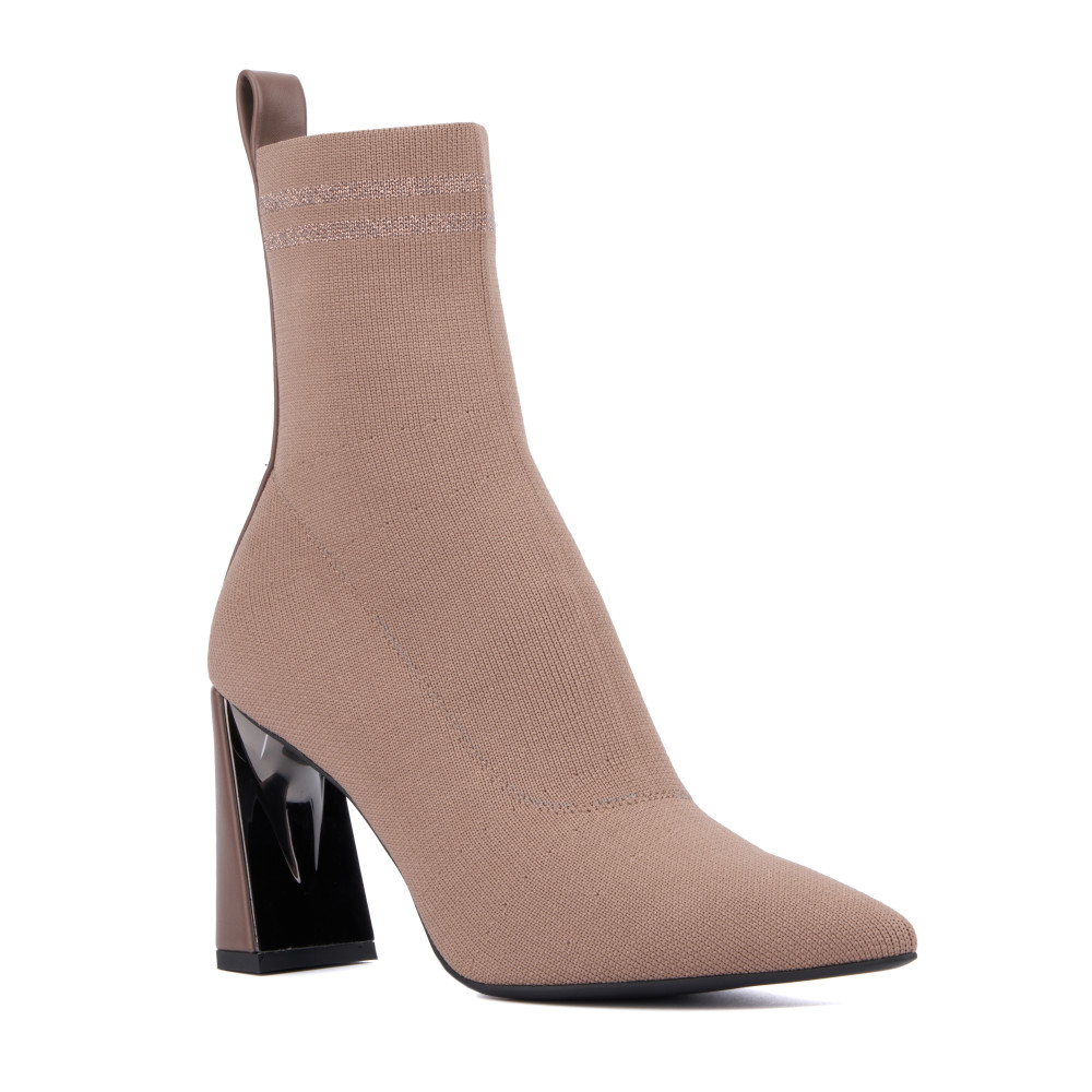 Torgeis Women's Kahili Booties