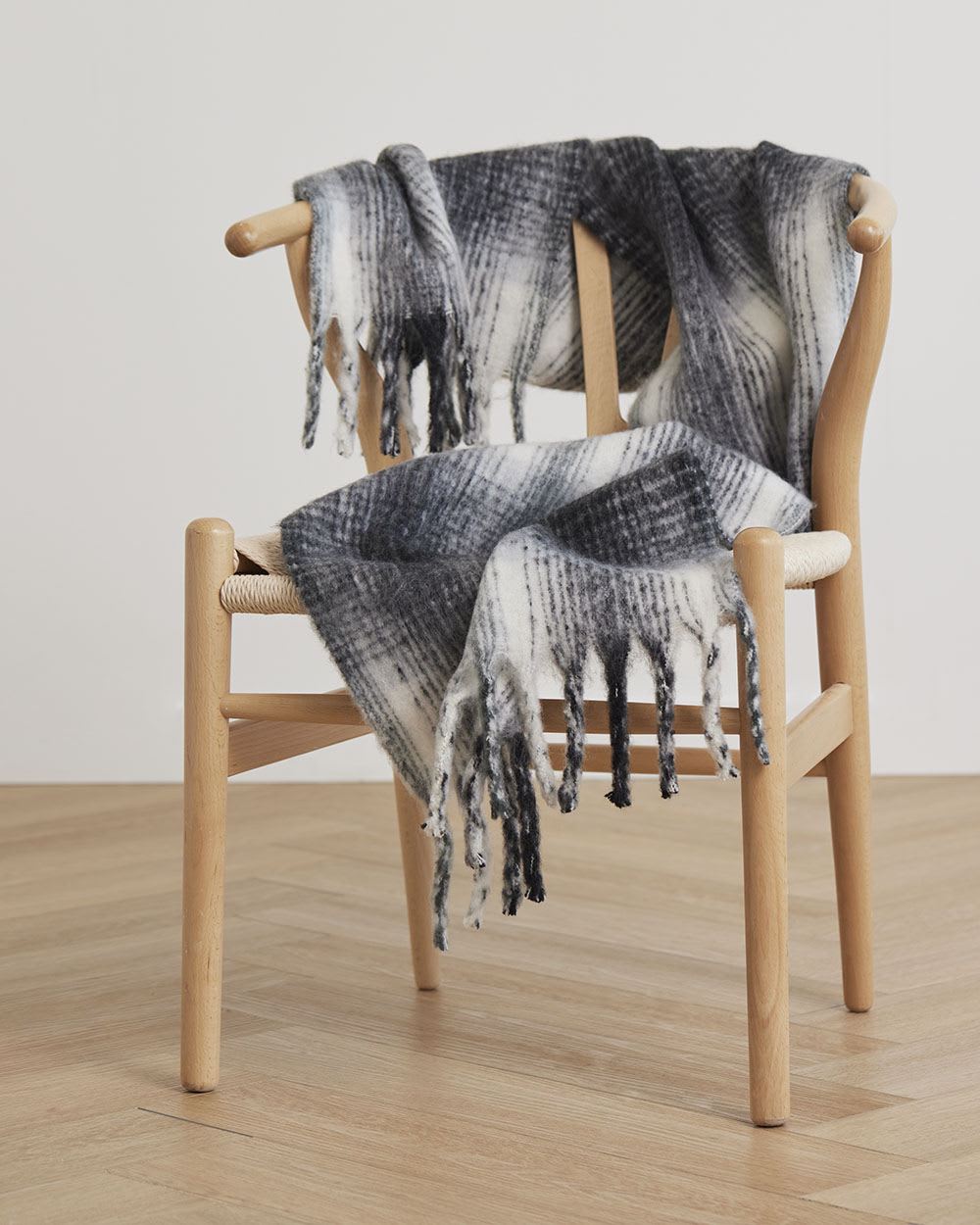 Black and White Plaid Blanket Scarf with Fringes