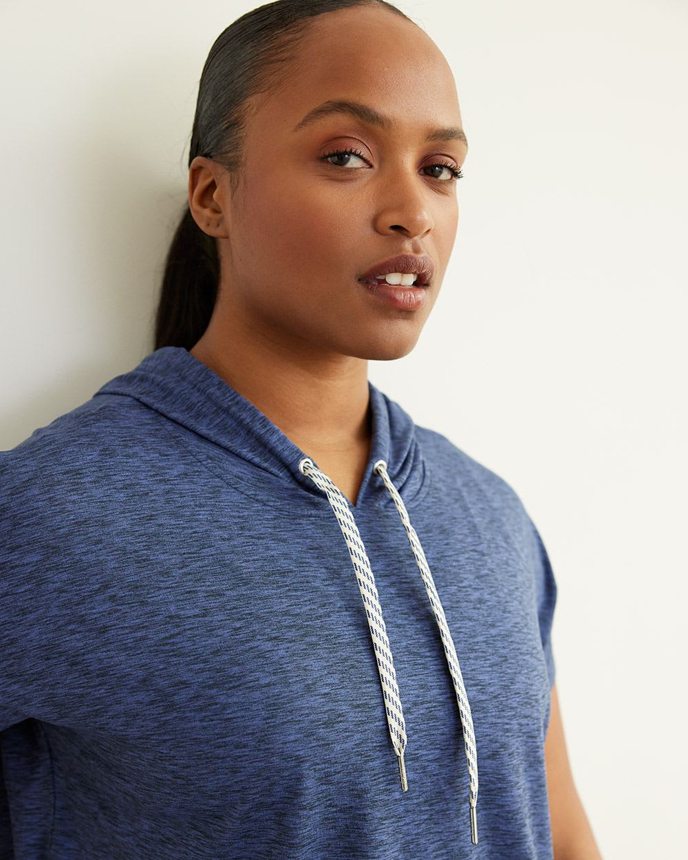 Extended-Sleeve Hooded Dress, Dry Lux Hyba