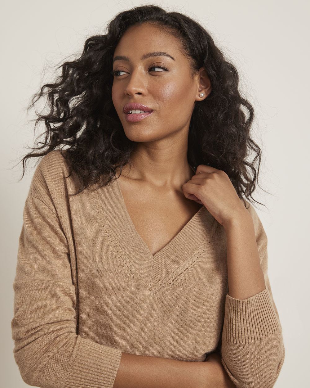 Long-Sleeve V-Neck Cashmere-Blend Sweater