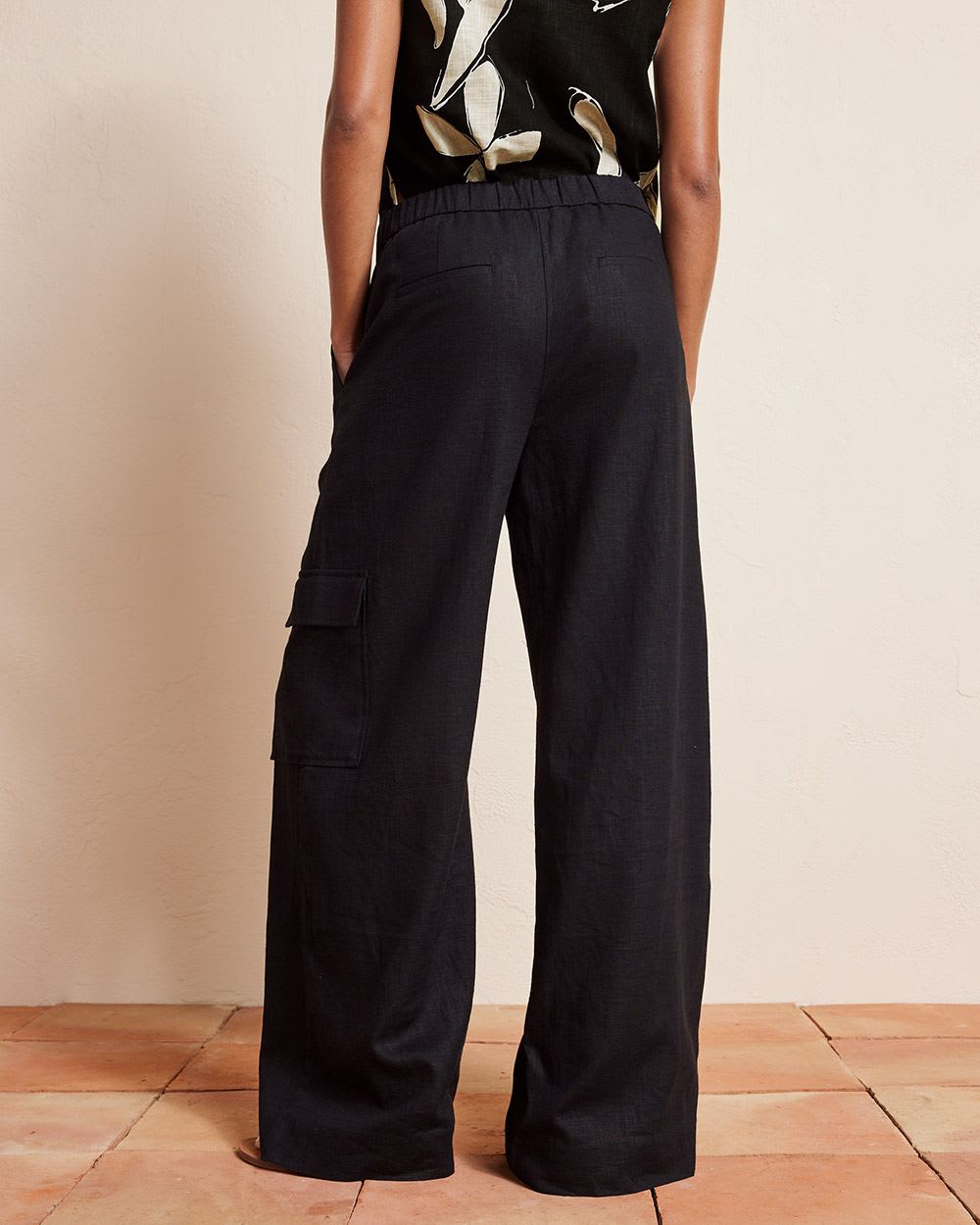 Linen Mid-Rise Wide-Leg Cargo Pant
