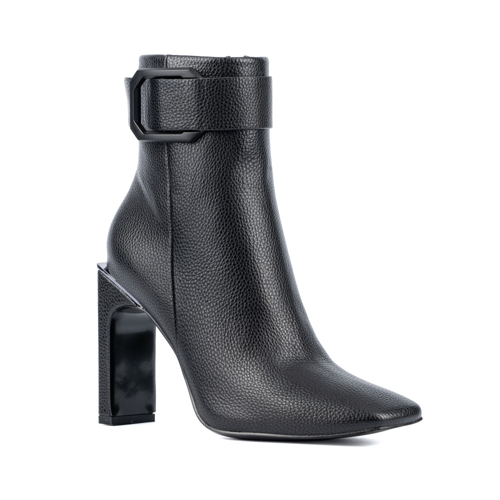 Torgeis Women's Daphne Booties