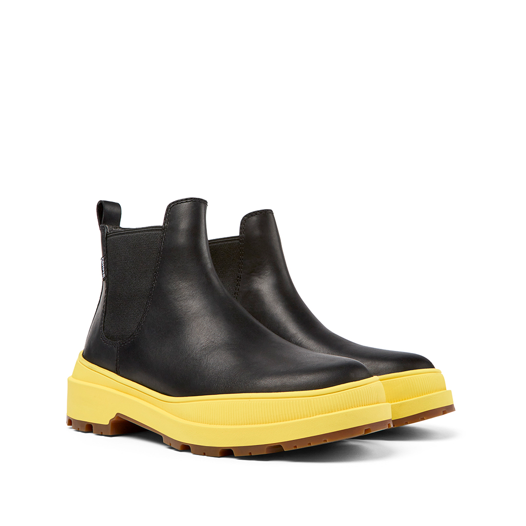 Camper Brutus Trek in Dark