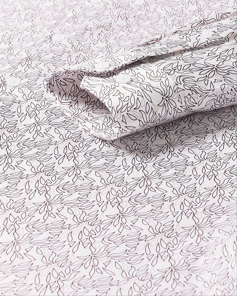Tailored-Fit Dress Shirt with Micro Foliage Print
