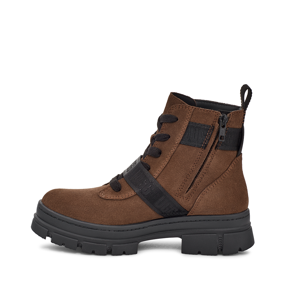 Ugg Ashton Lace Up in Dark Earth