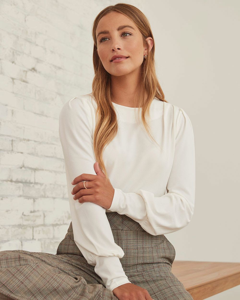 Crew-Neck T-Shirt with Long Puffy Sleeves