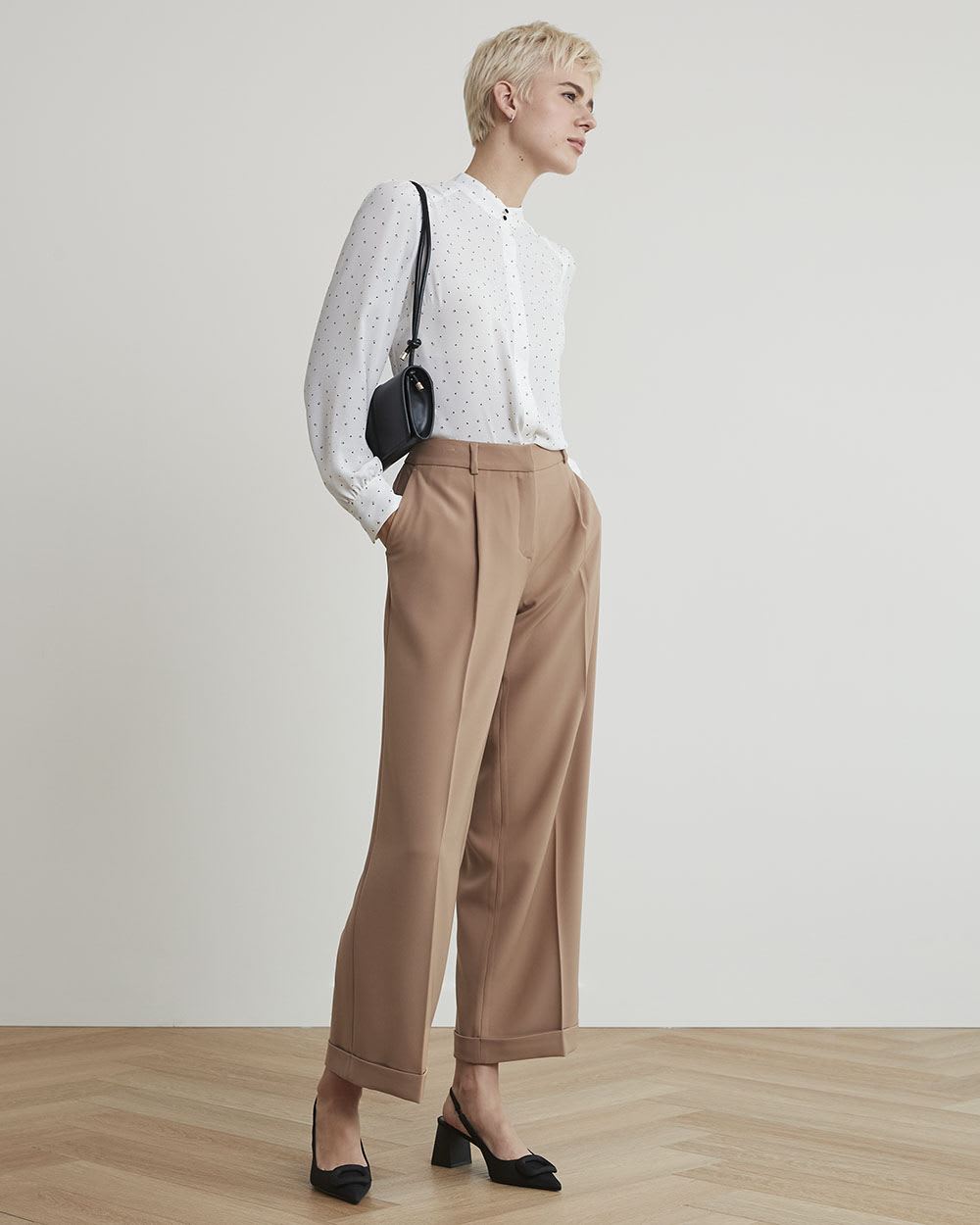 Long-Sleeve Buttoned-Down Silky Crepe Blouse