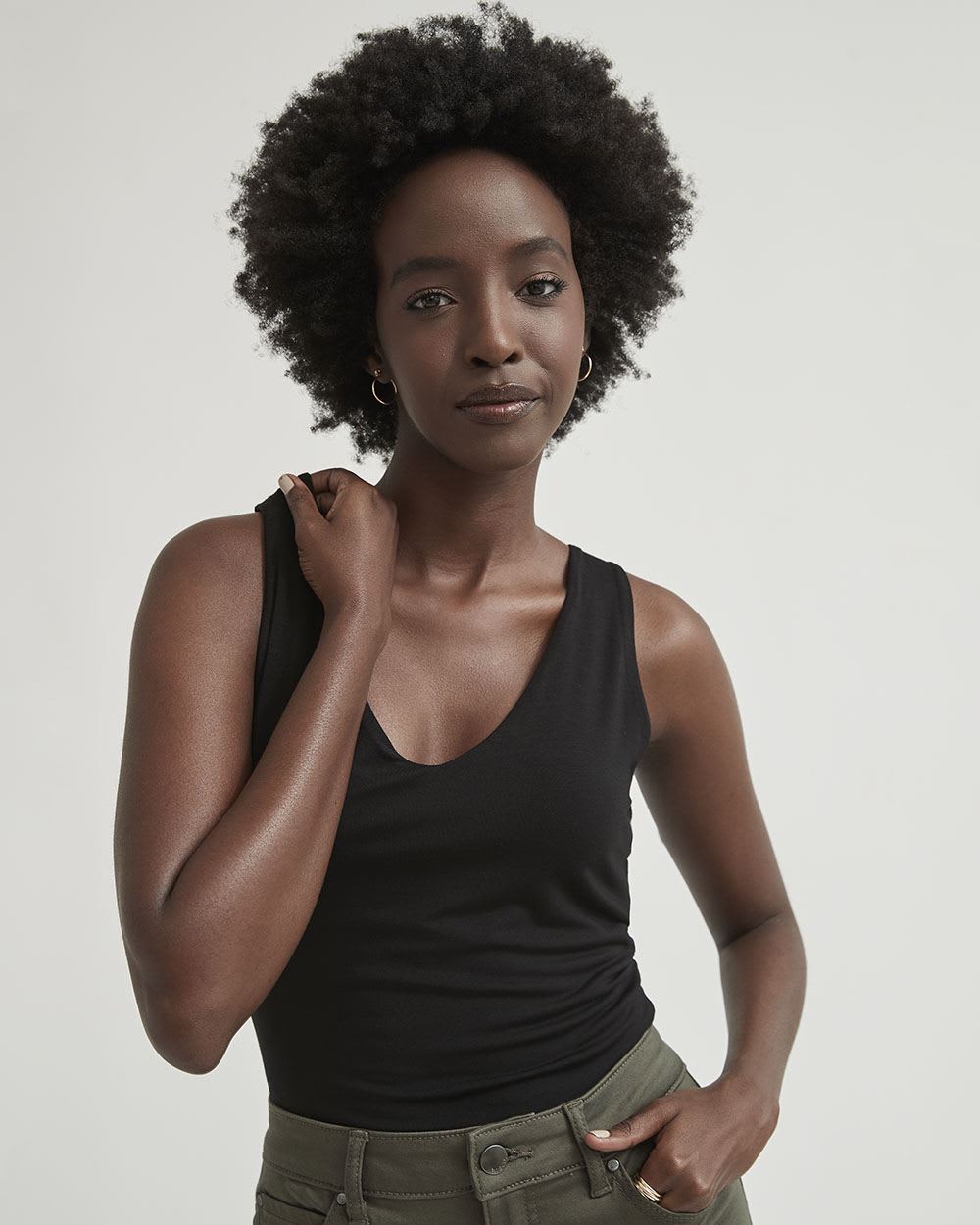 Basic Fitted V-Neck Cami