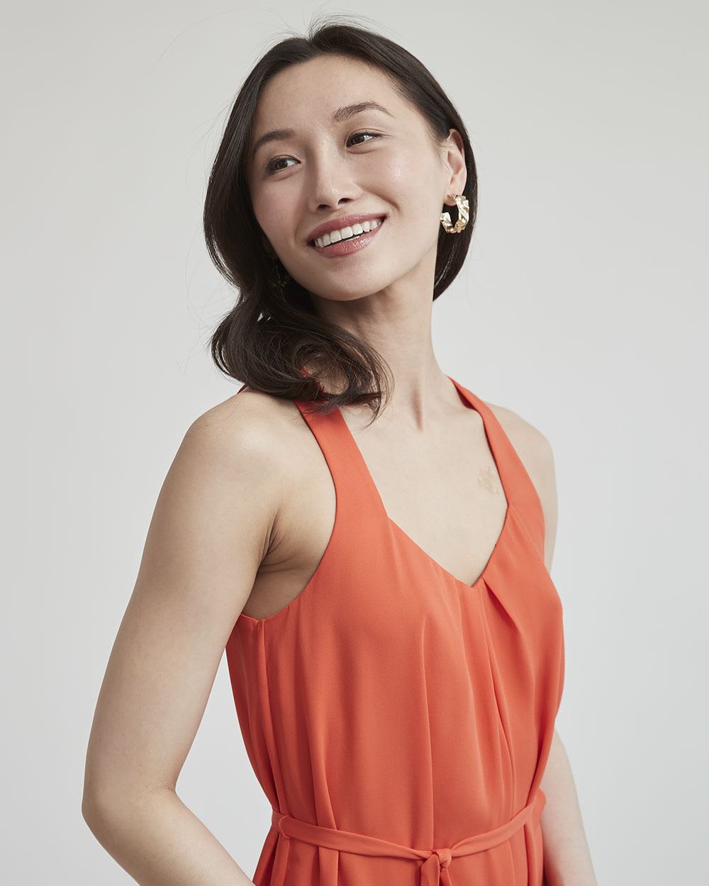 Silky Crepe Sleeveless Shift Dress