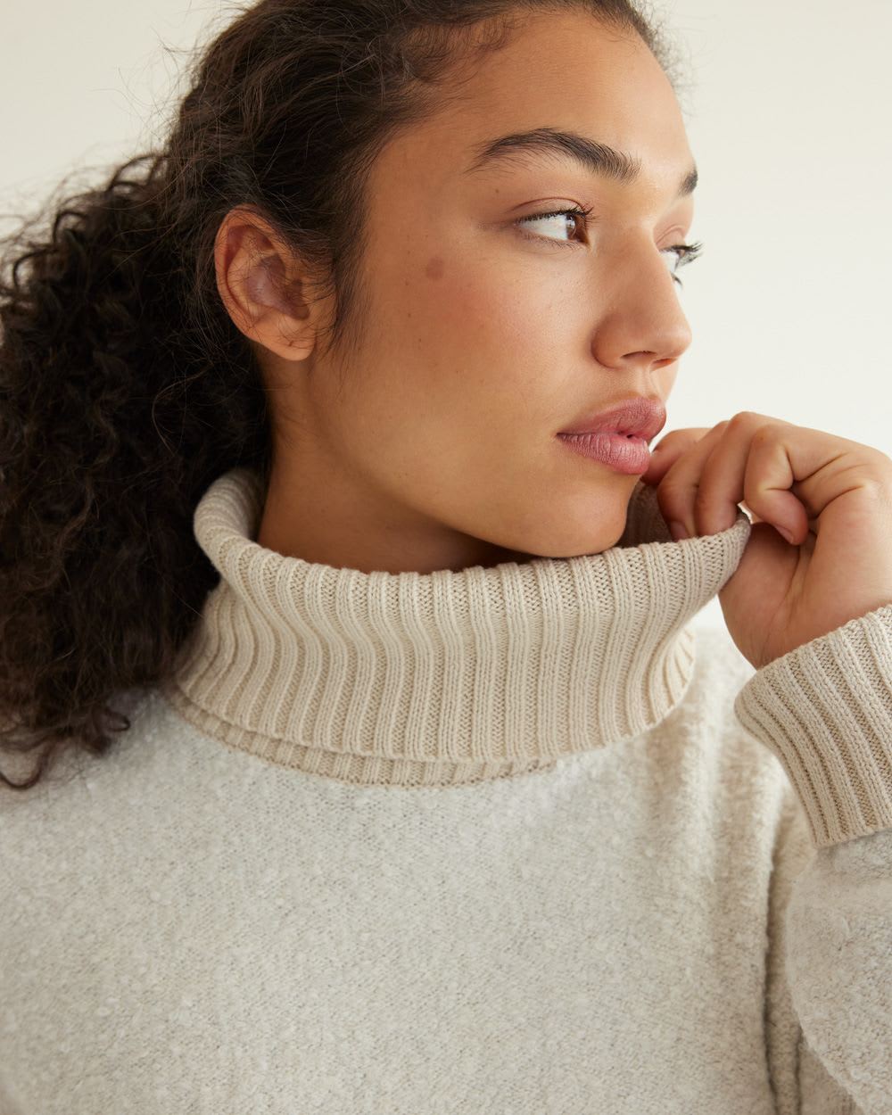 Long-Sleeve Loose Bouclé Turtleneck Pullover