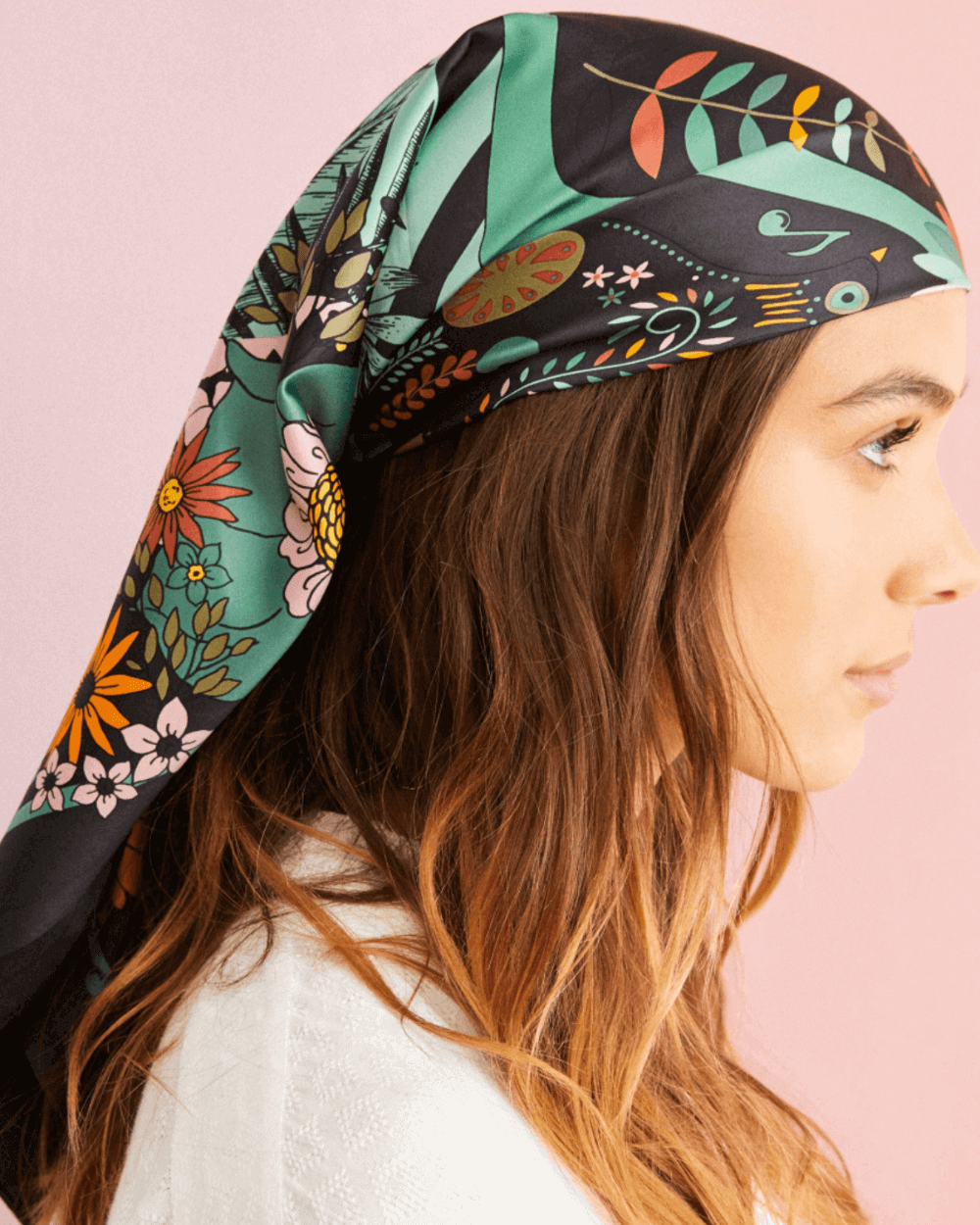 PEACELOVE Medium Black Scarf