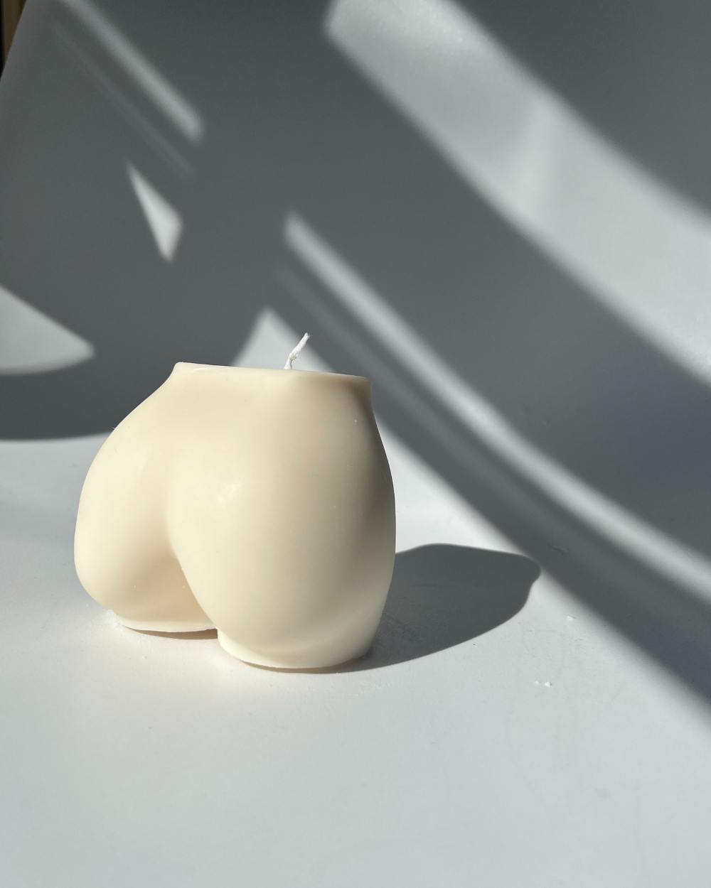 Peachy Bum Candle | Booty Candle | AARAM LUX