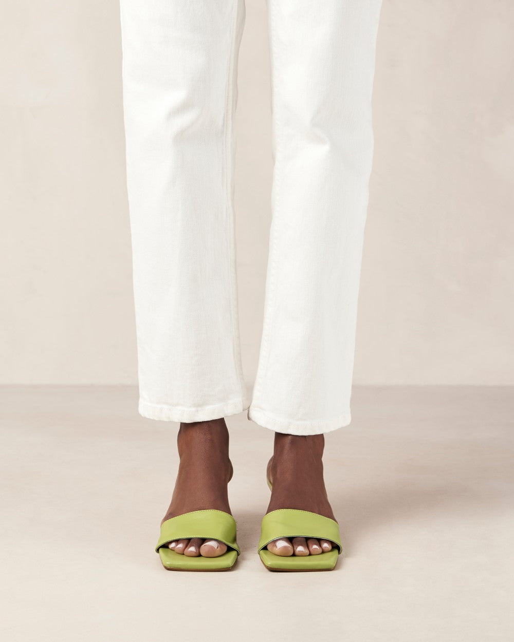 SVEGAN - Squared Peachy Orange Sandals