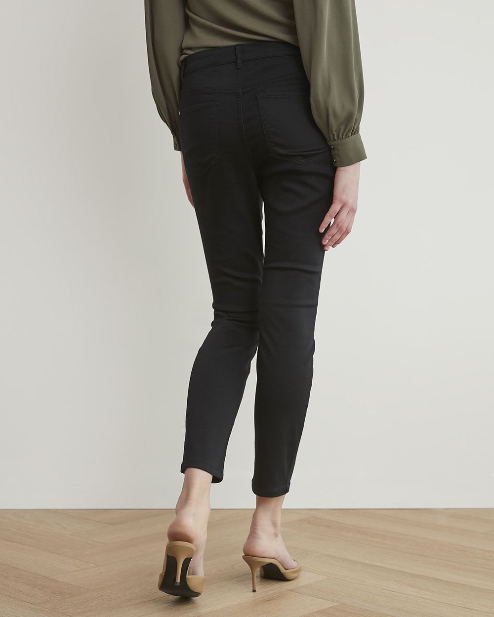 Mid-Rise Black Natalie Jegging - 28"