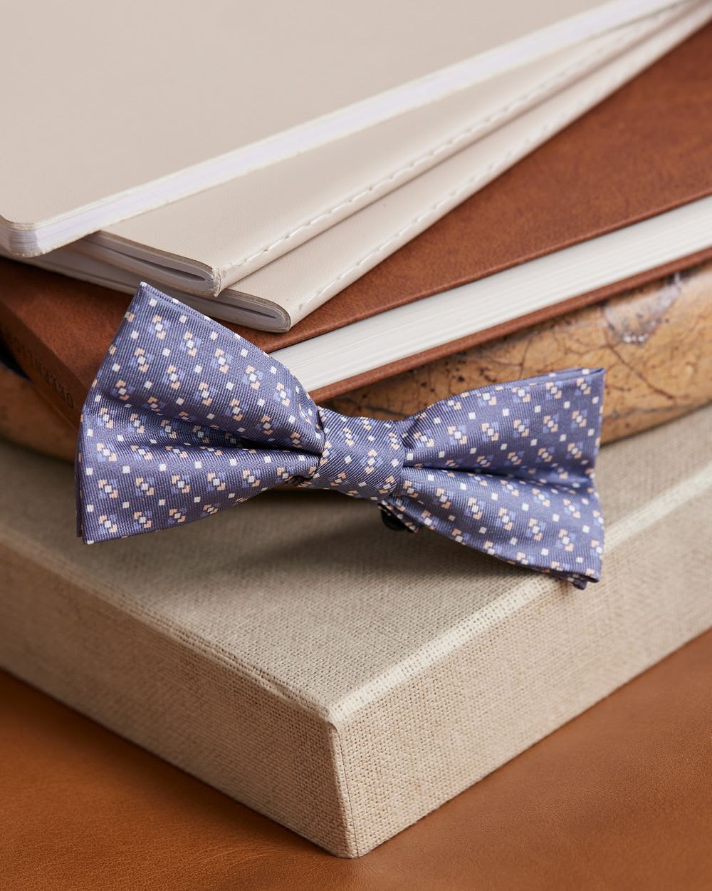 Bow Tie with Micro Geo Pattern