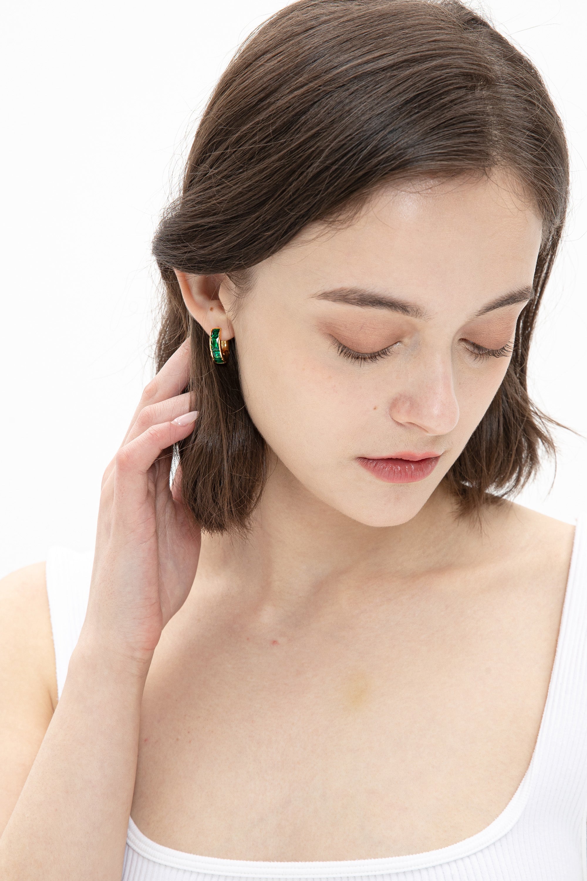 Classicharms-Gold Square-Cut Emerald Huggie Earrings