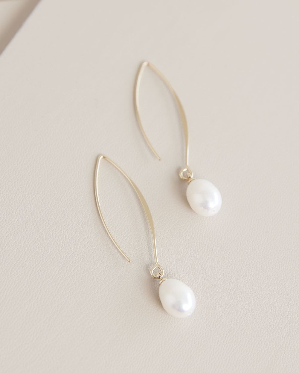 Golden Earrings with Freshwater Pearls