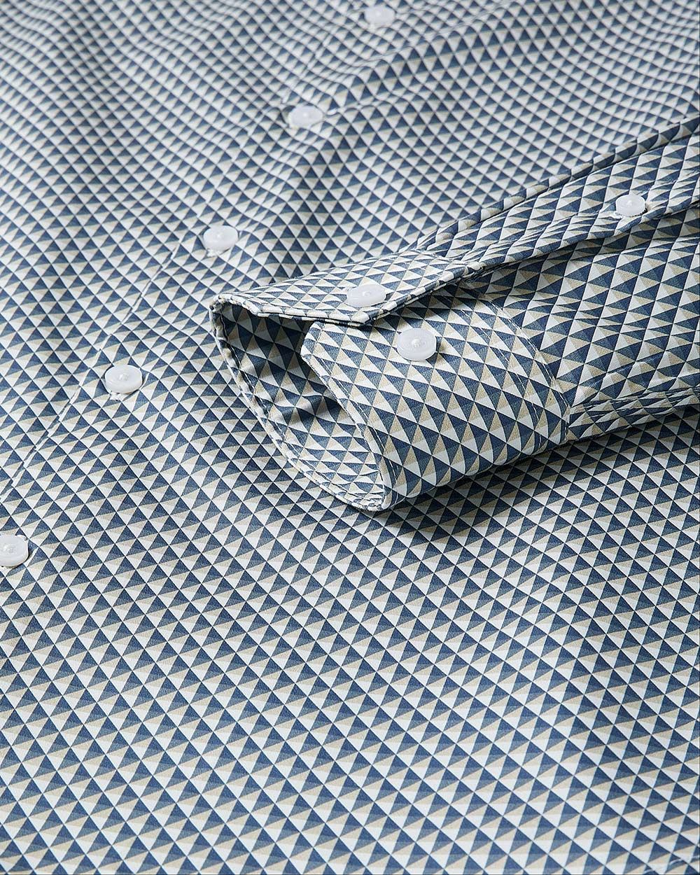 Tailored-Fit Dress Shirt with Small Psychedelic Pattern