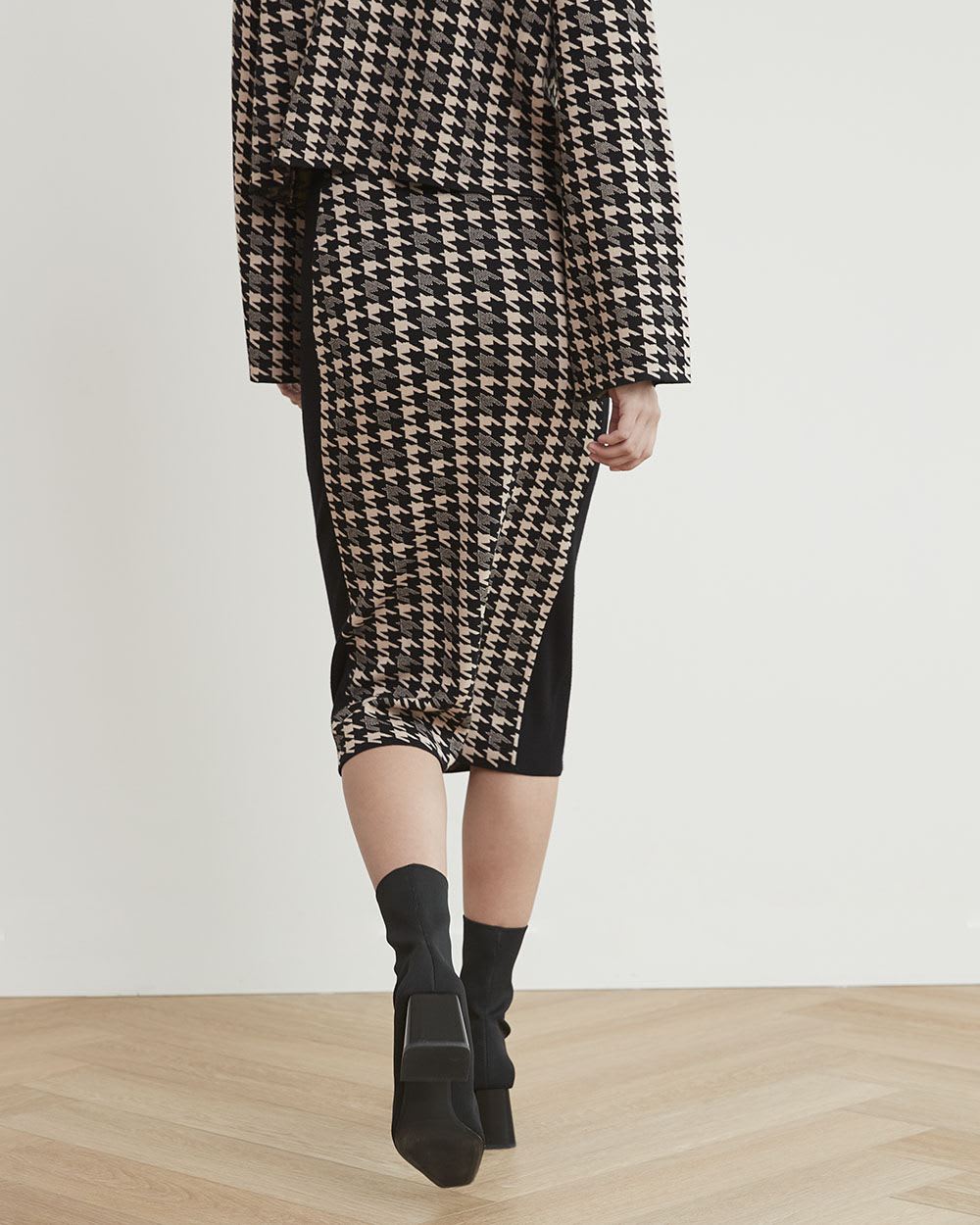 Knitted Pencil Midi Skirt