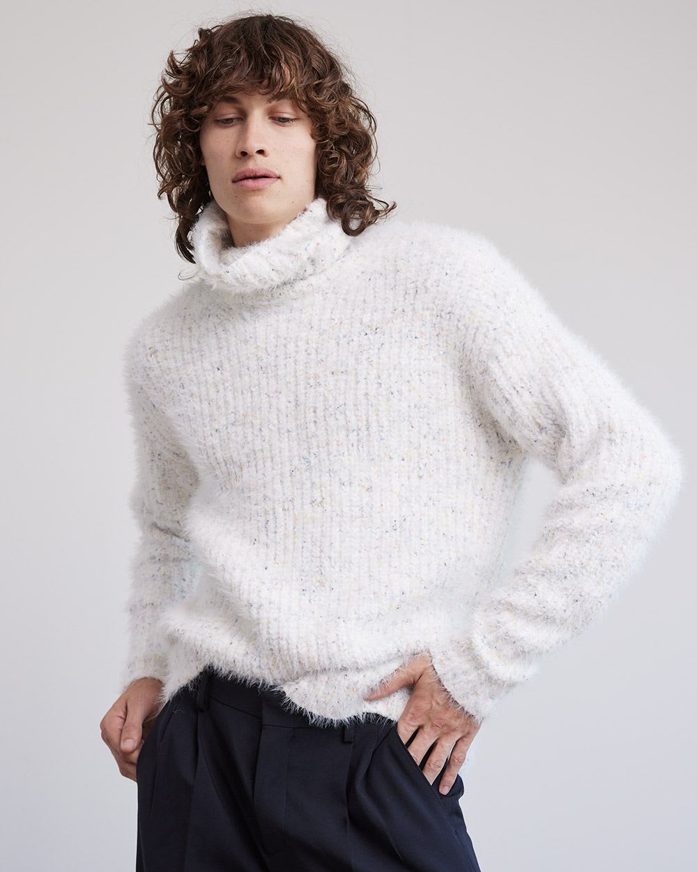 Gender-Neutral Turtleneck Sweater with Metallic Fibres