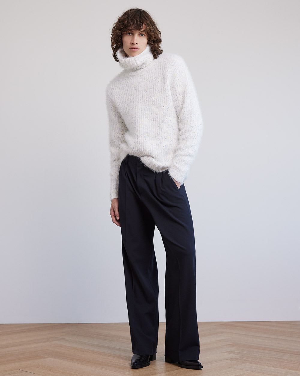Gender-Neutral Pleated Wide-Leg Pant
