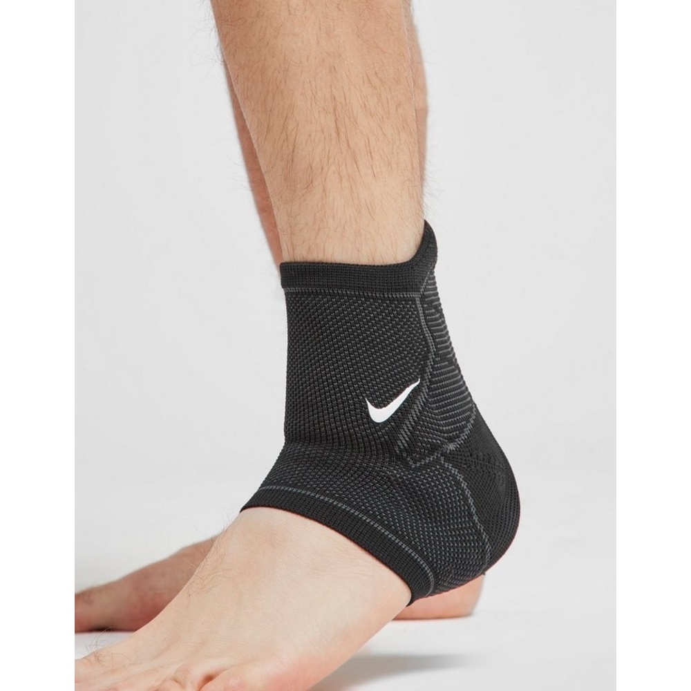 Nike - Pro Knitted Compression Ankle Support