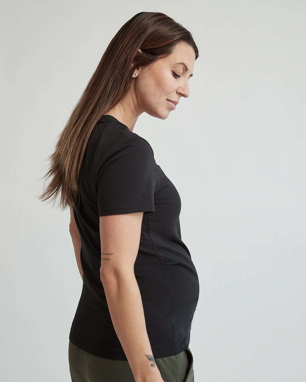 Solid Organic Cotton Crew-Neck T-Shirt - Thyme Maternity