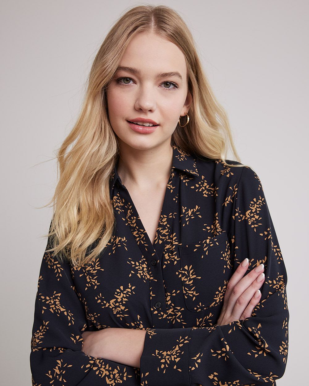 Long-Sleeve Buttoned-Down Crepe Blouse