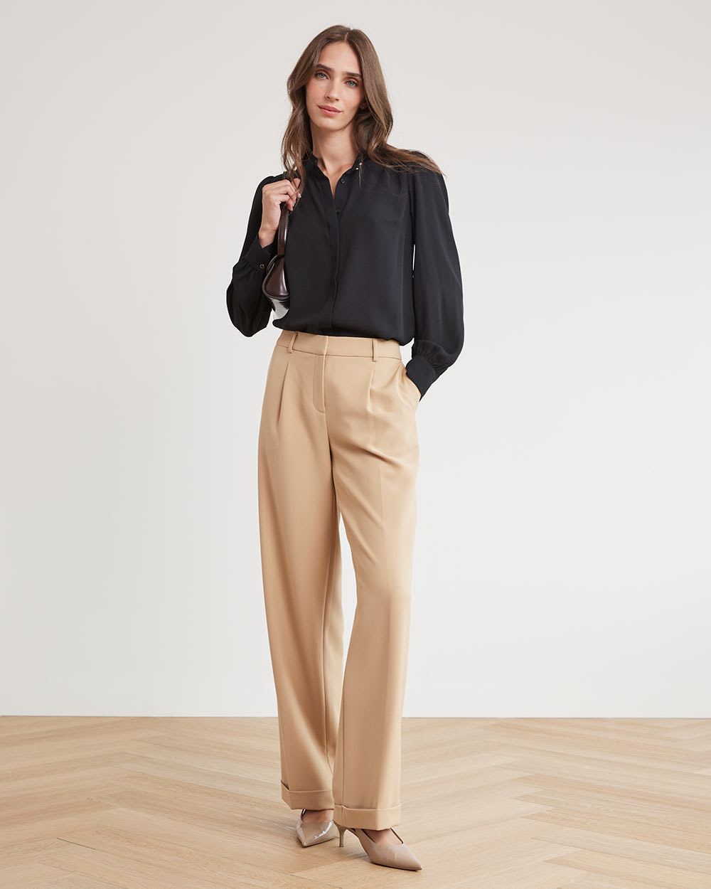 Long-Sleeve Buttoned-Down Silky Crepe Blouse