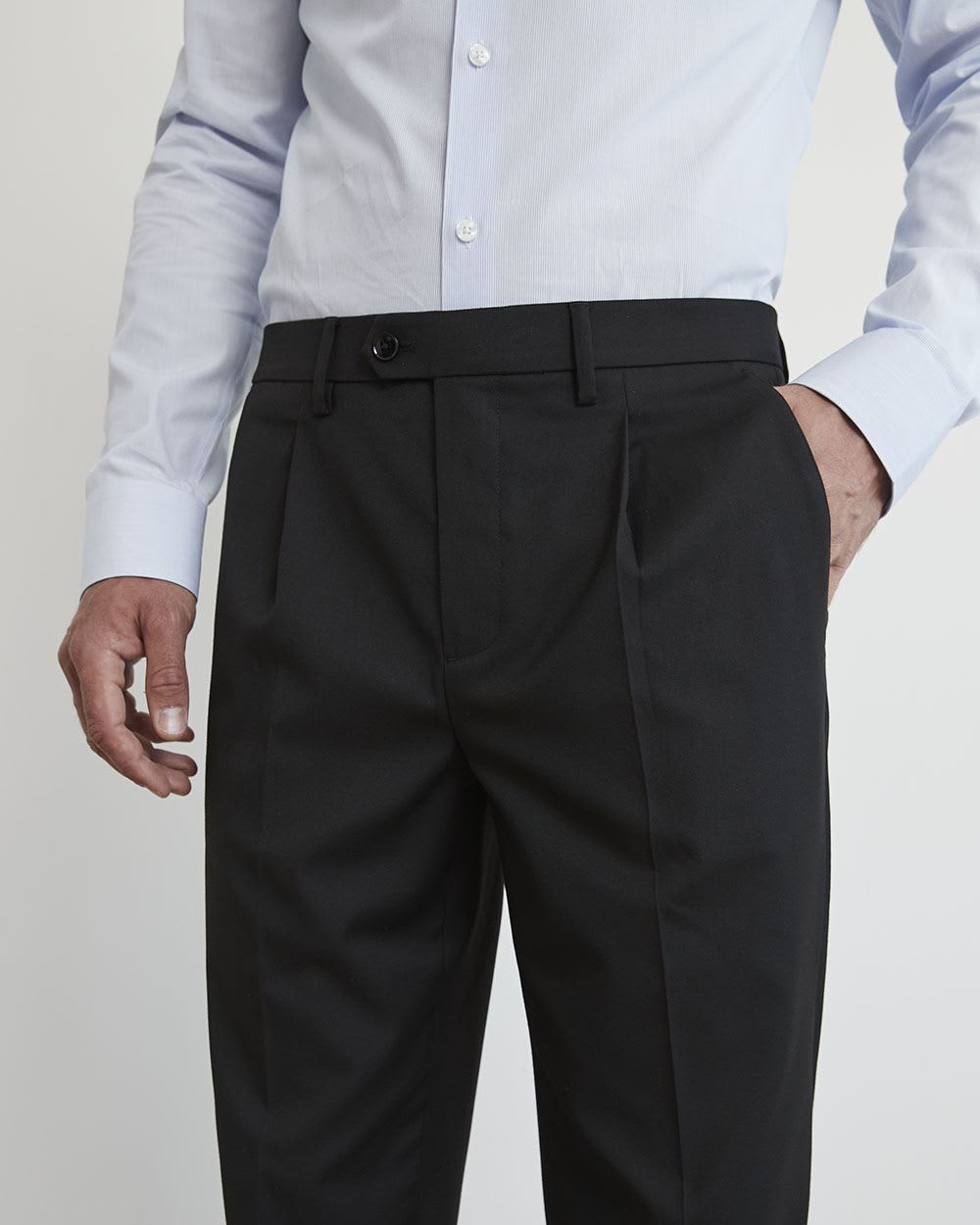 Pleated Solid Tapered-Leg City Pant
