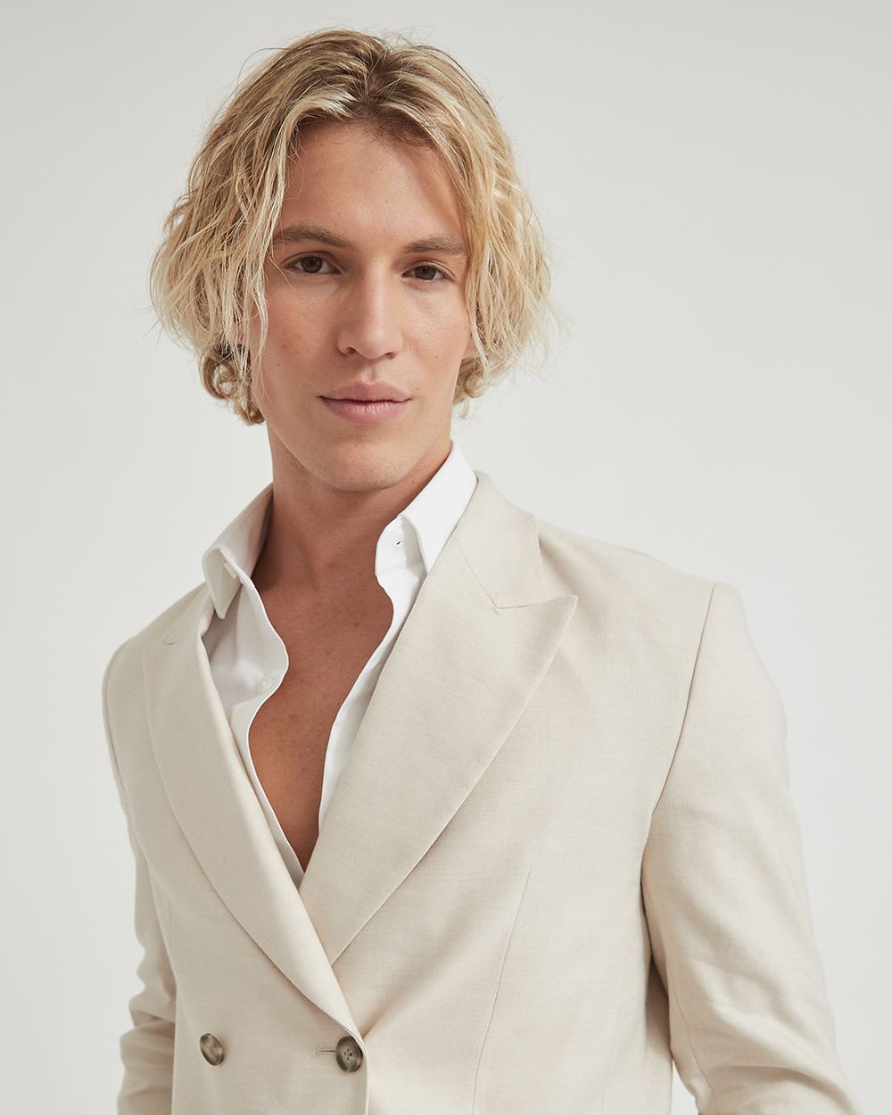 Gender-Neutral Double-Breasted Linen Blazer