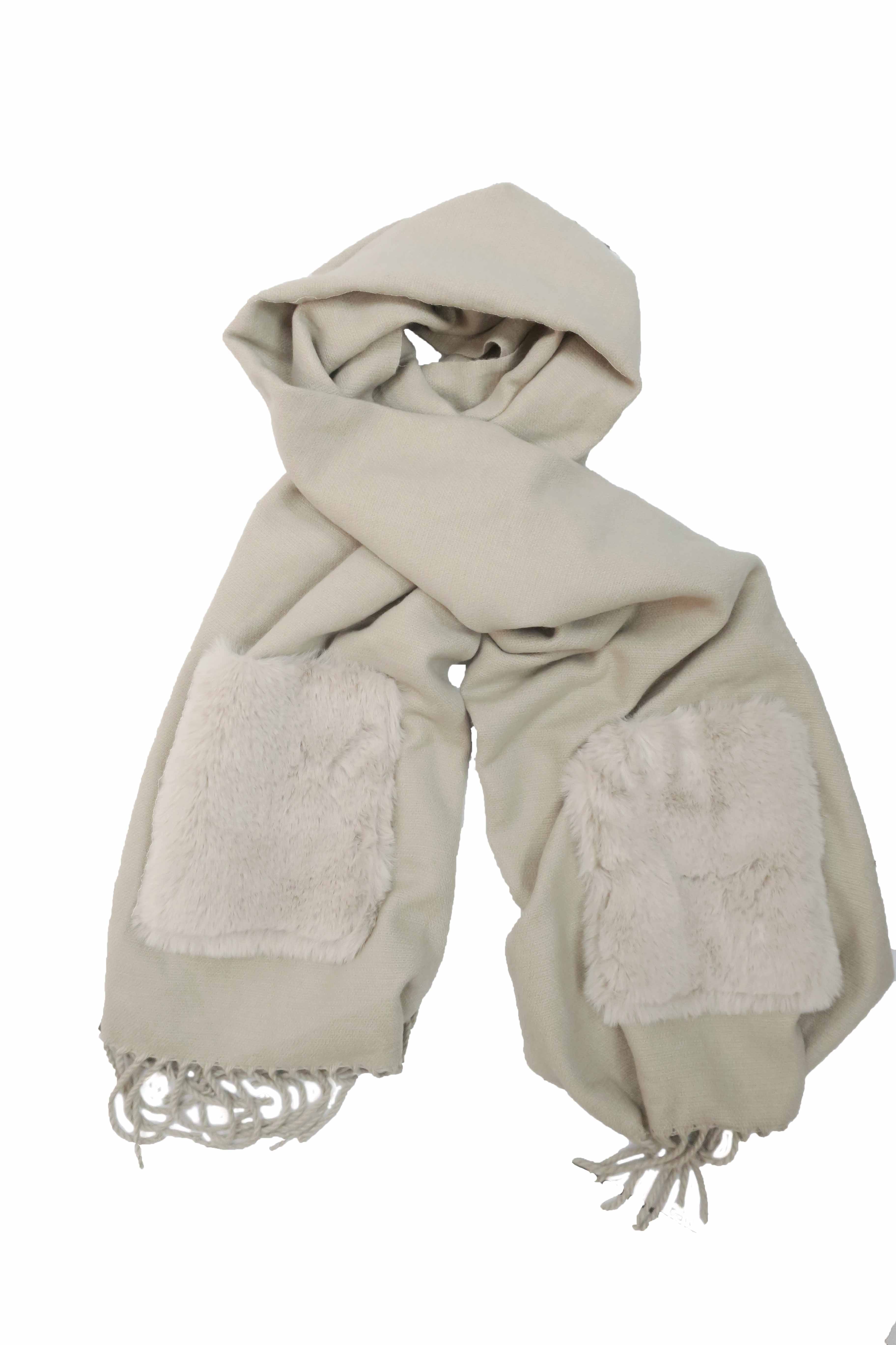 Nicci Ladies - Scarf with Faux Fur Pockets