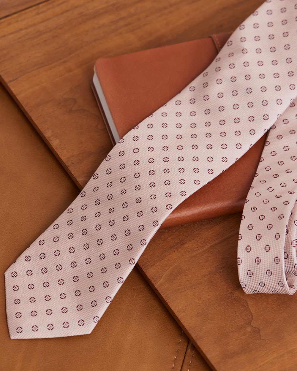 Pink Regular Tie with Geometric Pattern