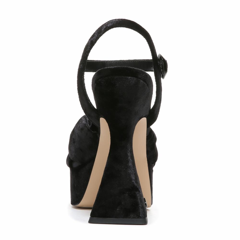 Circus By Sam Audrea