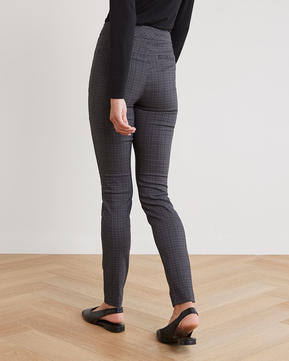 Black and Grey High-Rise Long City Legging Pant