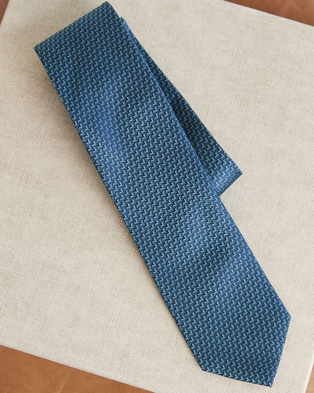 Regular Tie with Micro Geo Pattern