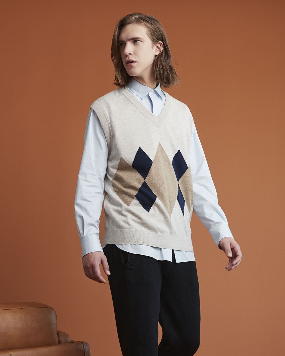 Gender-Neutral Sleeveless Vest with Argyle Pattern