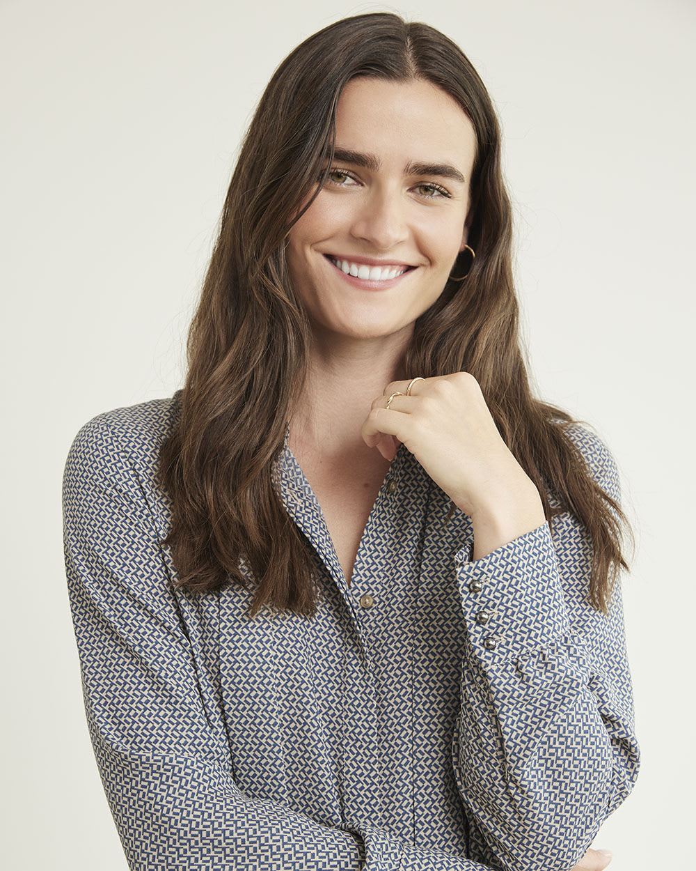 Long-Sleeve Buttoned-Down Crepe Blouse