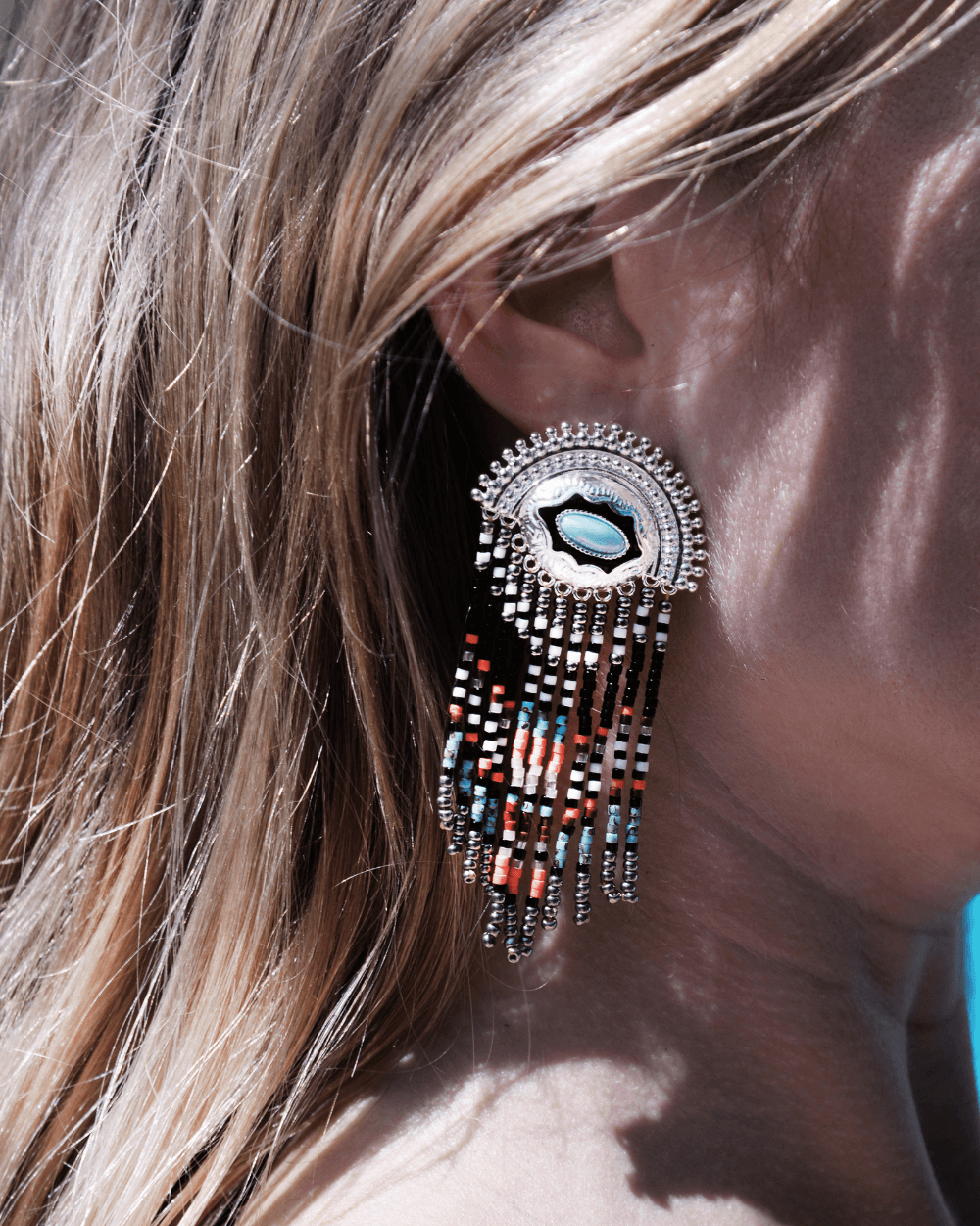 NUEVA Black & Silver Clip Earrings