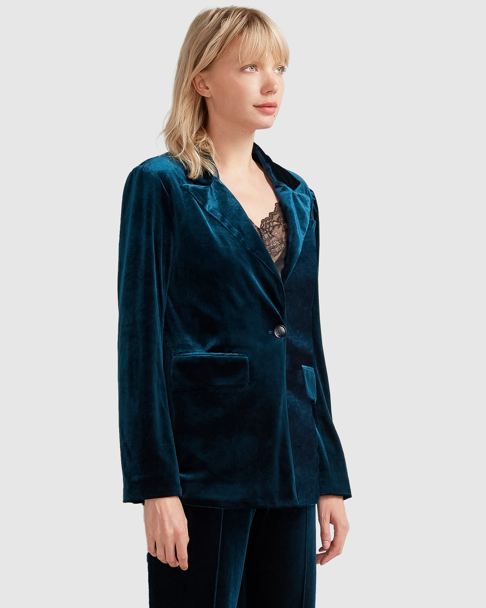 Belle & Bloom Eternity Velvet Blazer