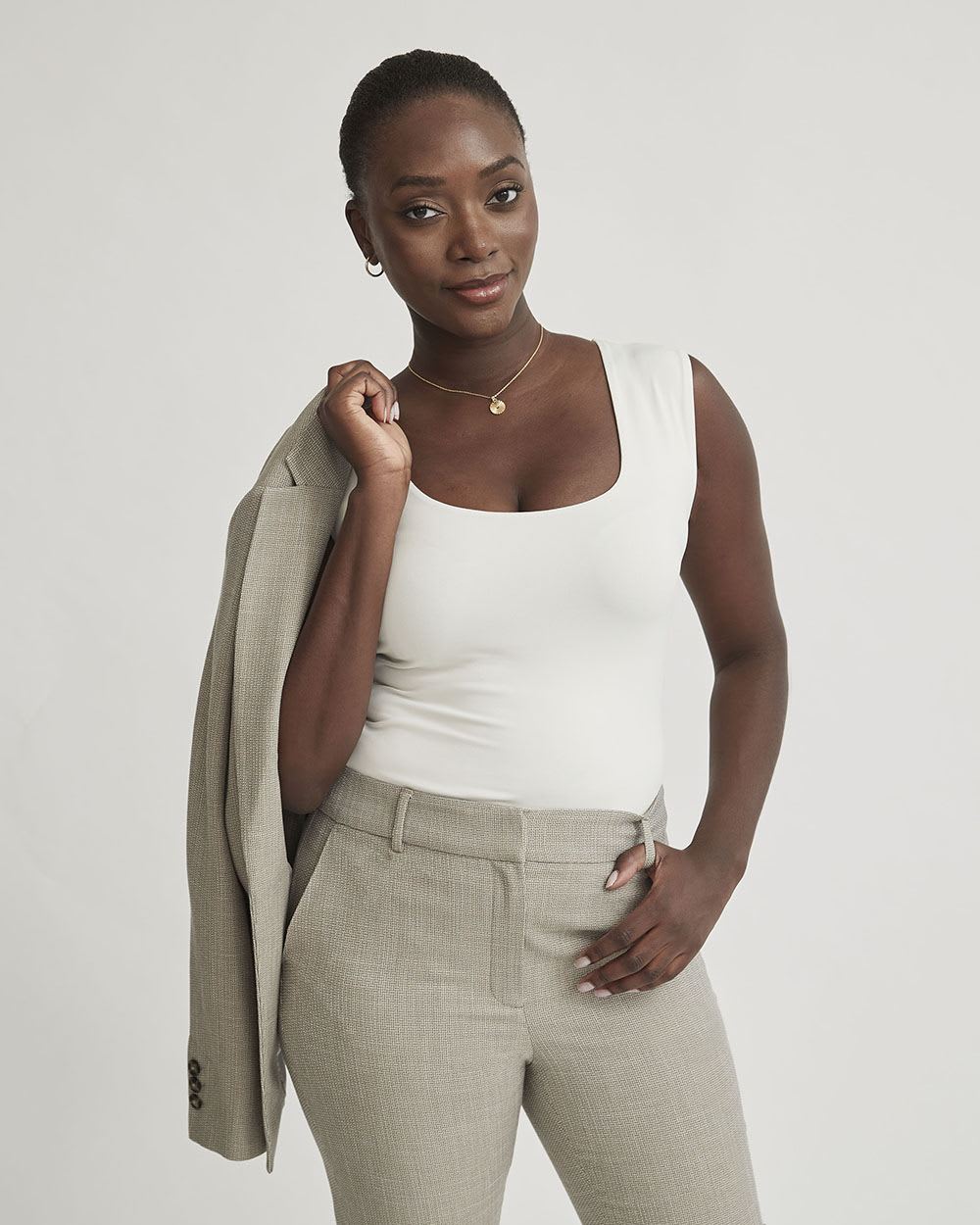 Fitted Sleeveless Scoop-Neck Tank Top