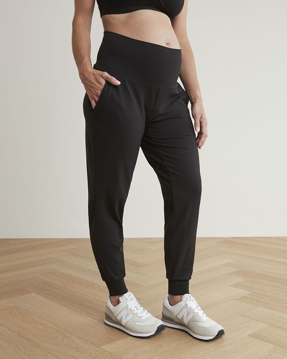 Black Ankle Jogger Pant - 28" - Thyme Maternity